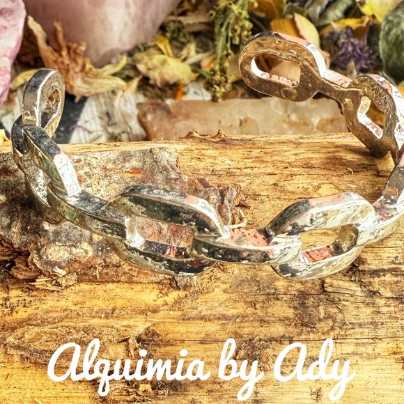 Chunky silver cuff bracelet - Picture 1 of 1